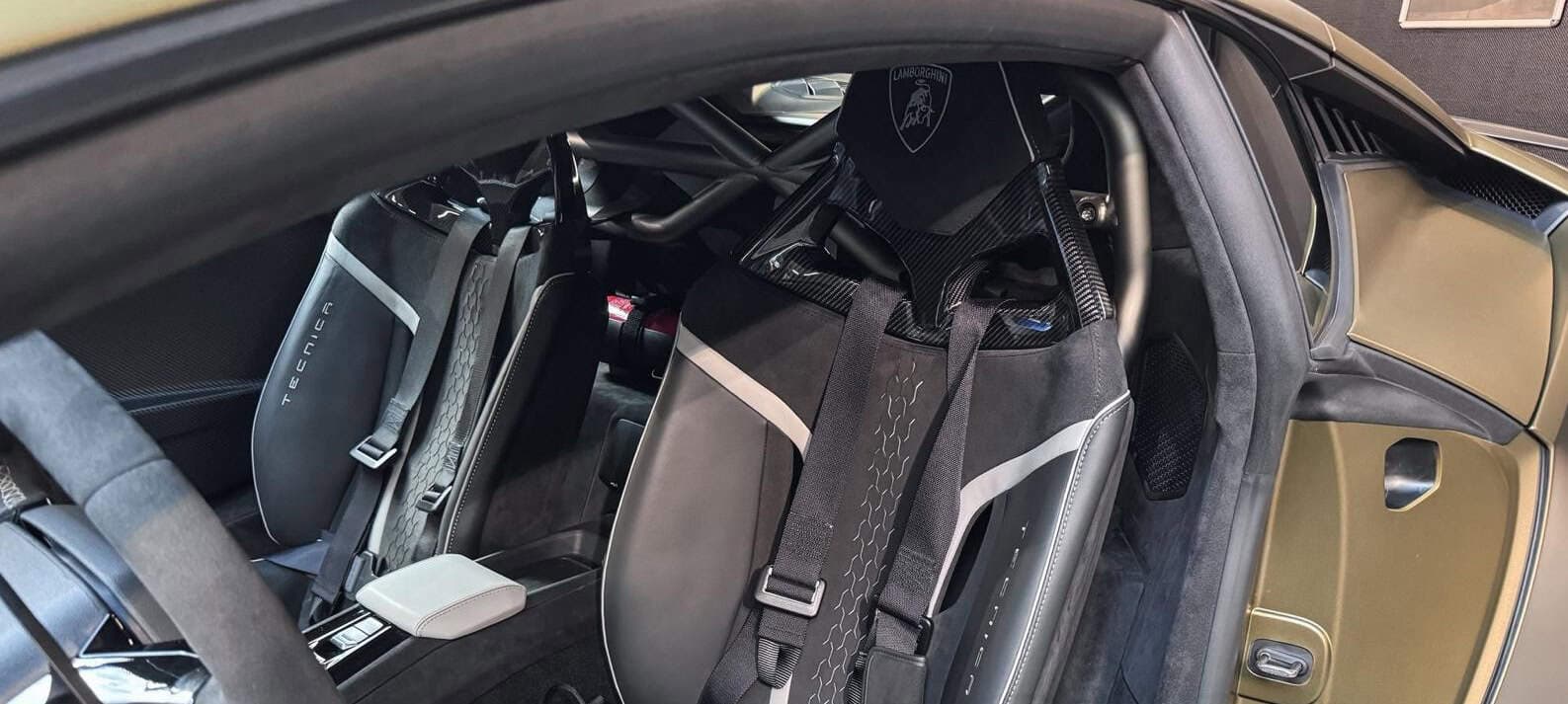 LAMBORGHINI HURACÁN TECNICA IN HAMBURG inside