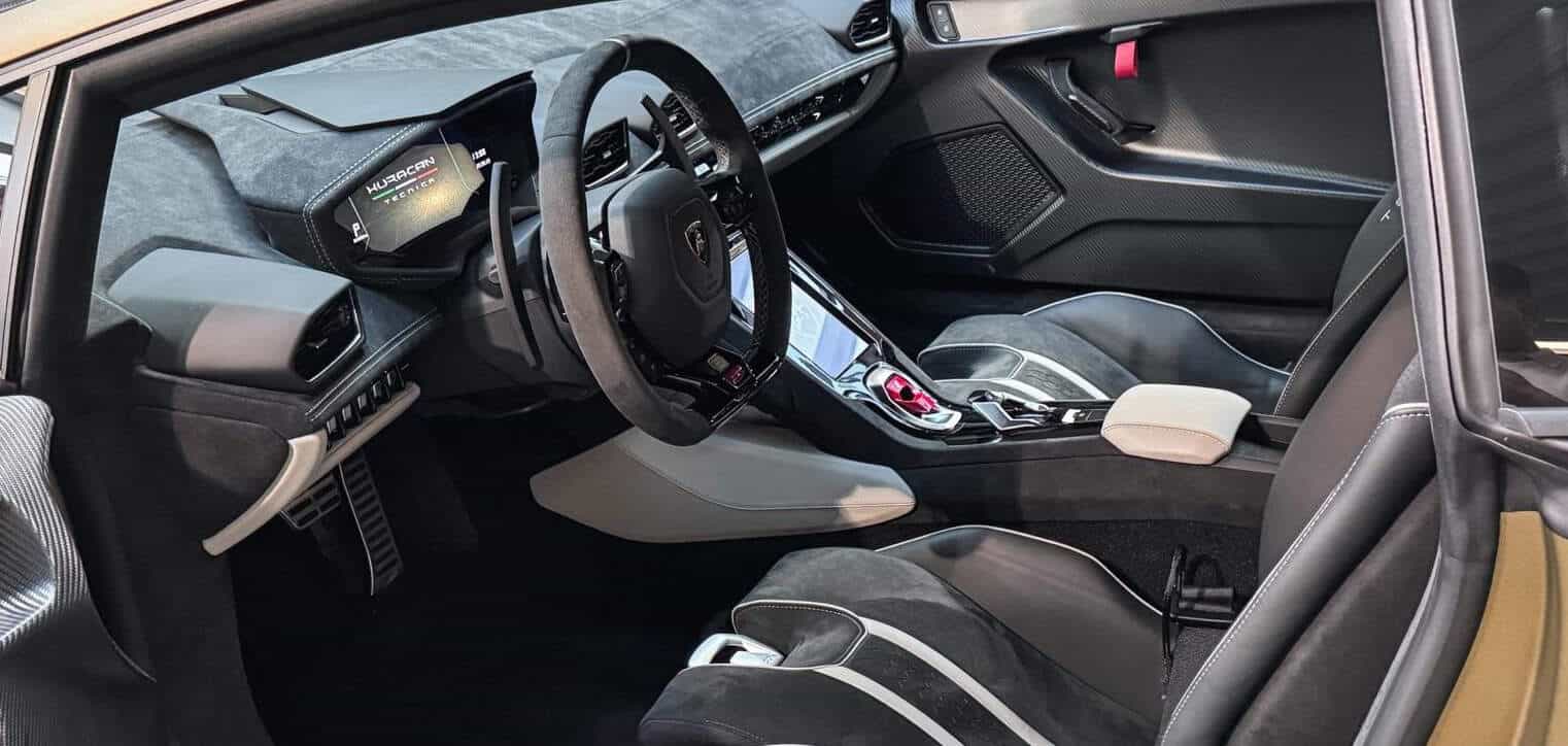 LAMBORGHINI HURACÁN TECNICA IN HAMBURG inside