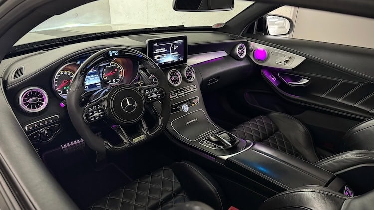 Rent a Mercedes-AMG C63 Coupé in Düsseldorf inside