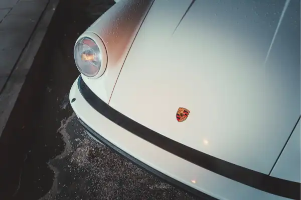 Rent Porsche 911 SC 3.0 in Hamburg logo