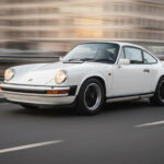 Rent Porsche 911 SC 3.0 in Hamburg Hero
