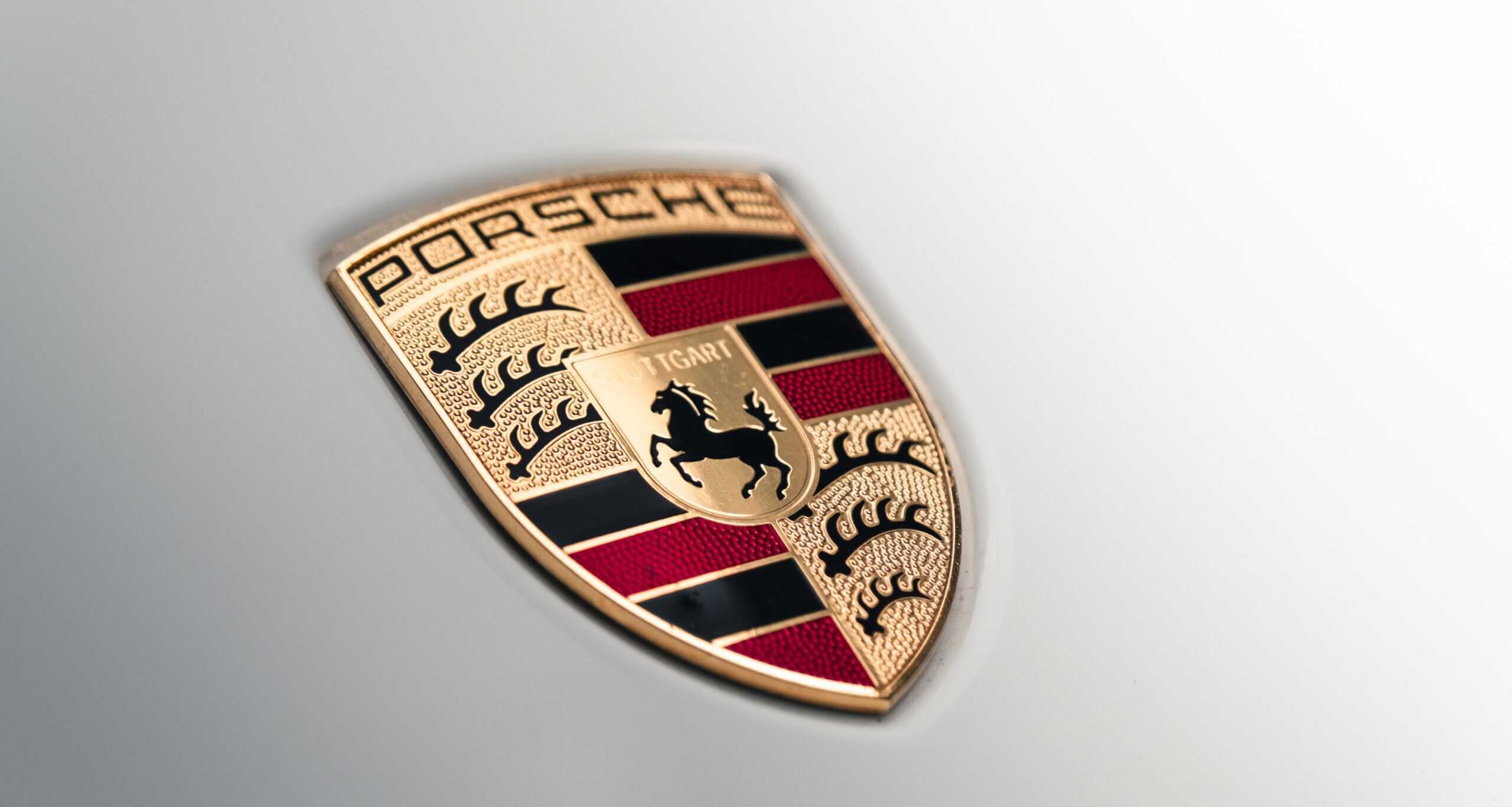 Rent Porsche Macan GTS in Vienna Logo