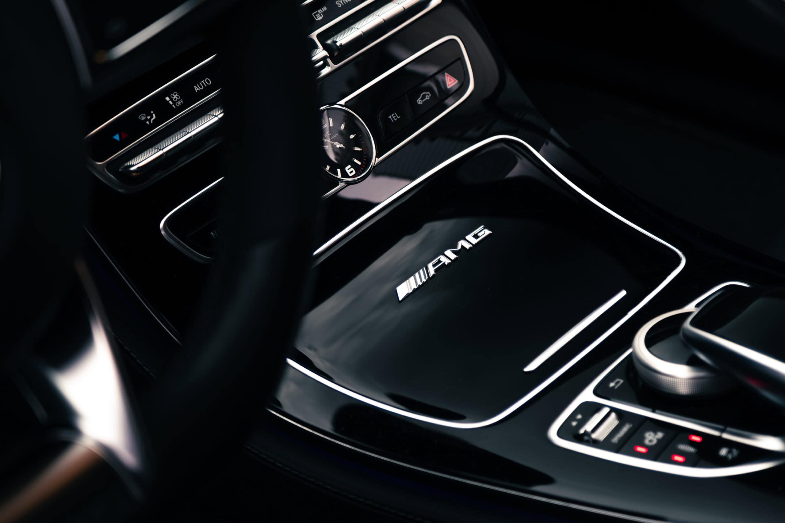 Rent Mercedes-AMG E63 S in Vienna interieur