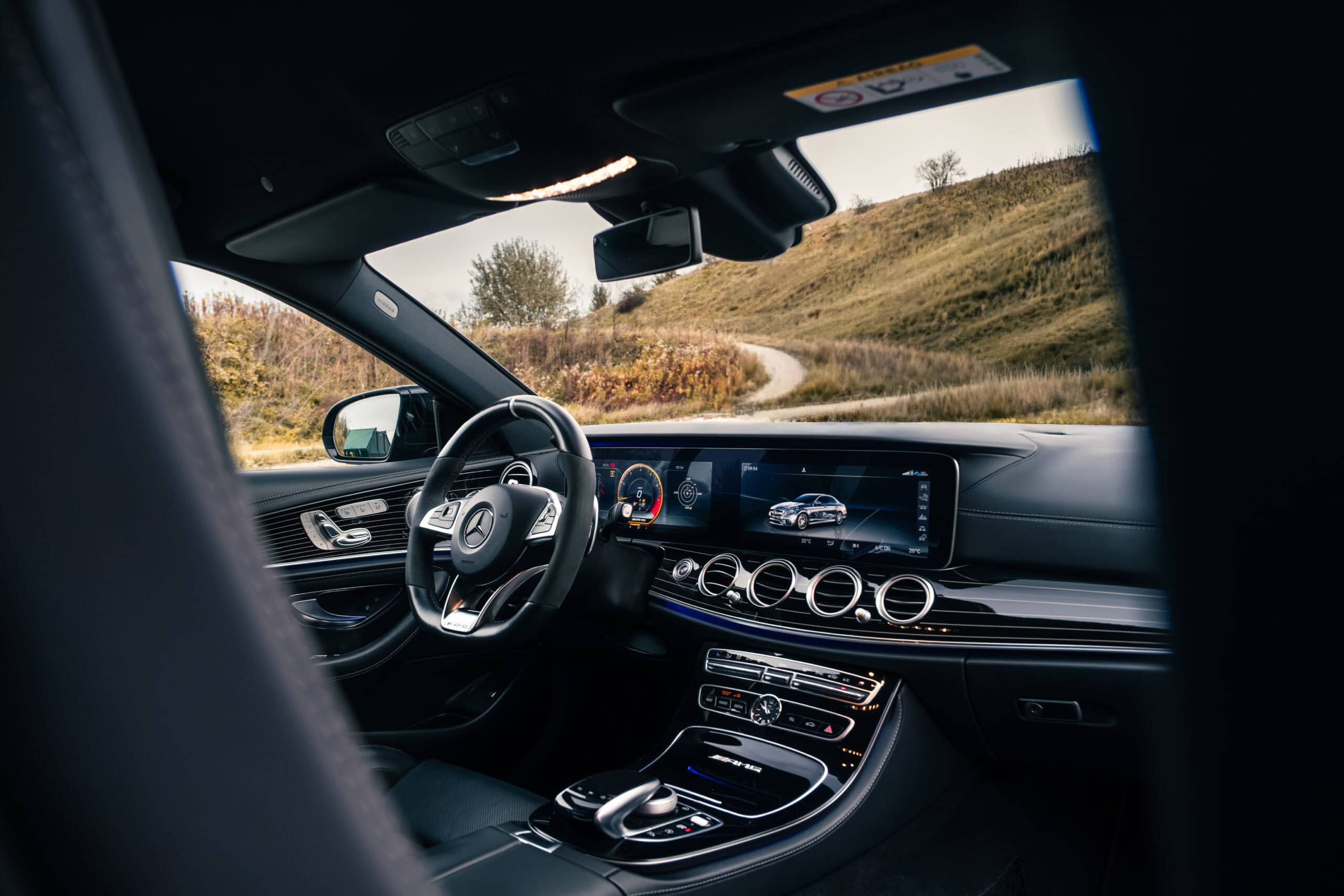 Rent Mercedes-AMG E63 S in Vienna cockpit