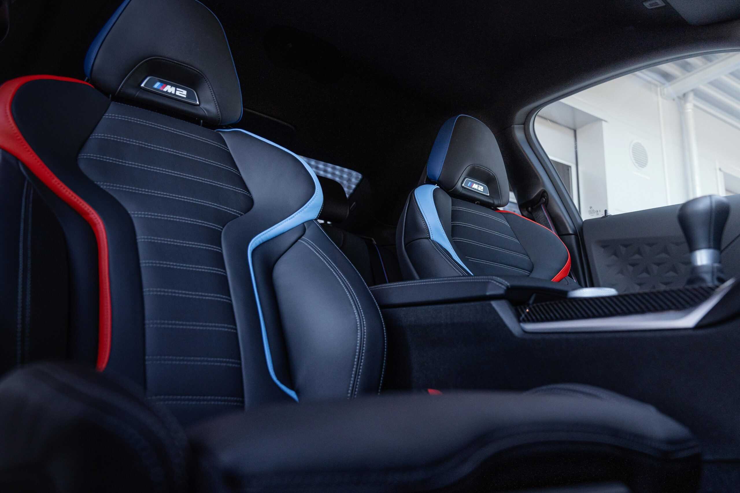 BMW M2 G87 mieten in Wien interior