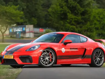 Porsche Cayman GT4 Hero Pictures Front