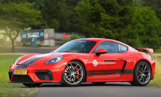 Porsche Cayman GT4 Hero Pictures Front