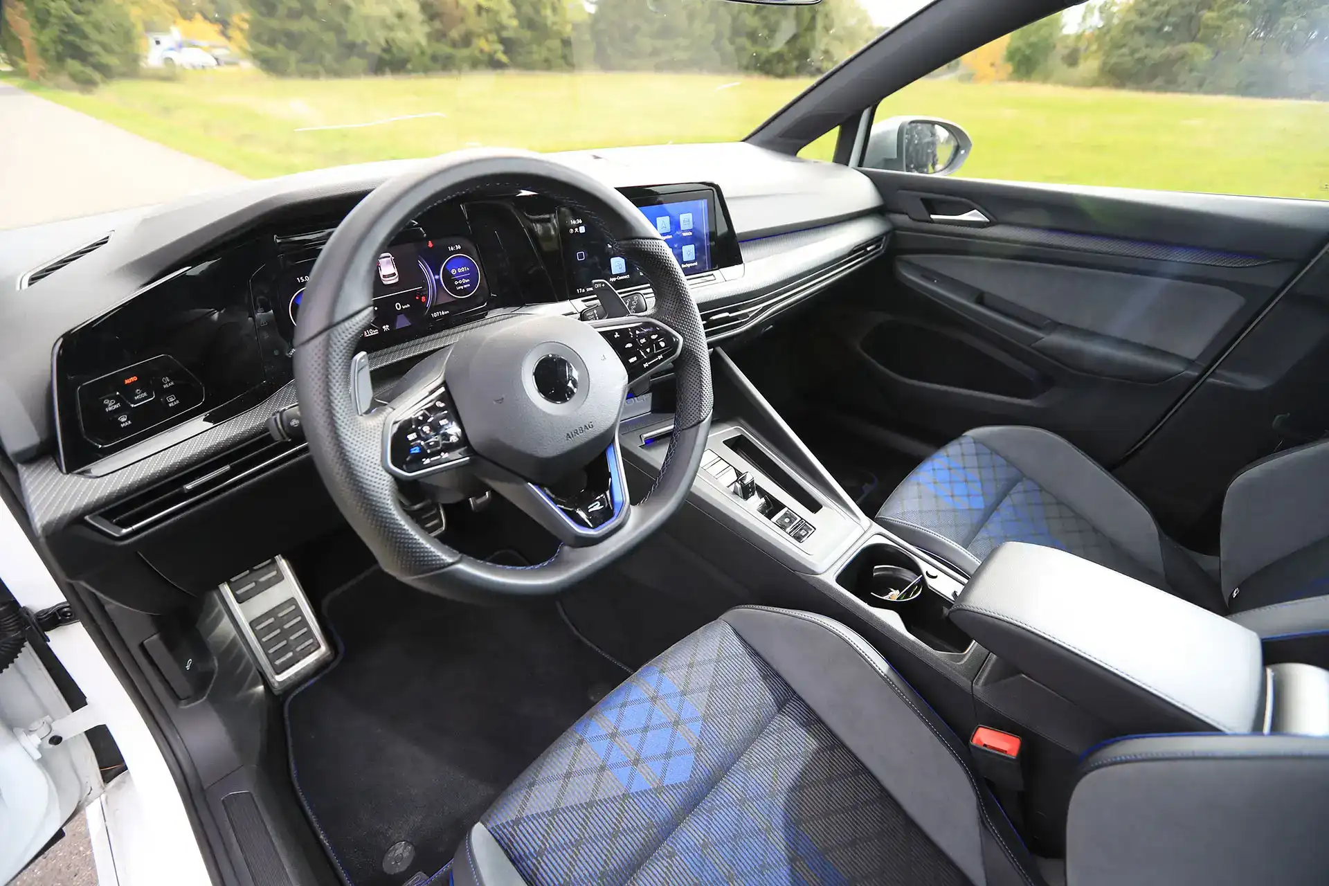 Volkswagen Golf R Racetrack Nürburgring Voucher interior wheel picture