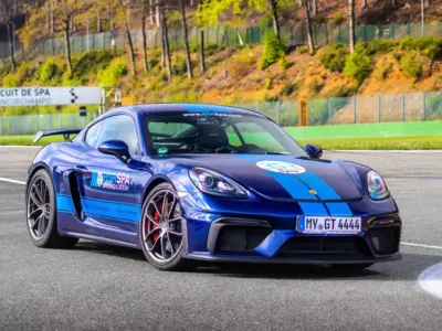 Porsche Cayman GT4 Hero Pictures Front
