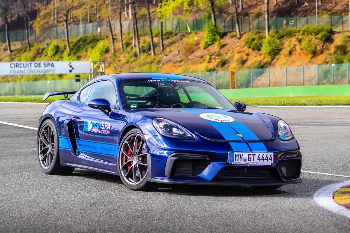 Porsche Cayman GT4 Hero Pictures Front